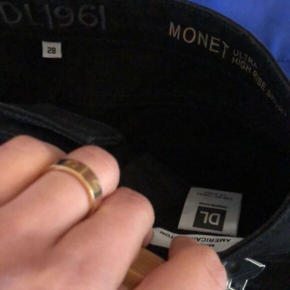 Monet black destroyed shorts - Picture 3 of 10